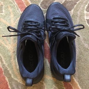 Women’s Nike Renew sneakers